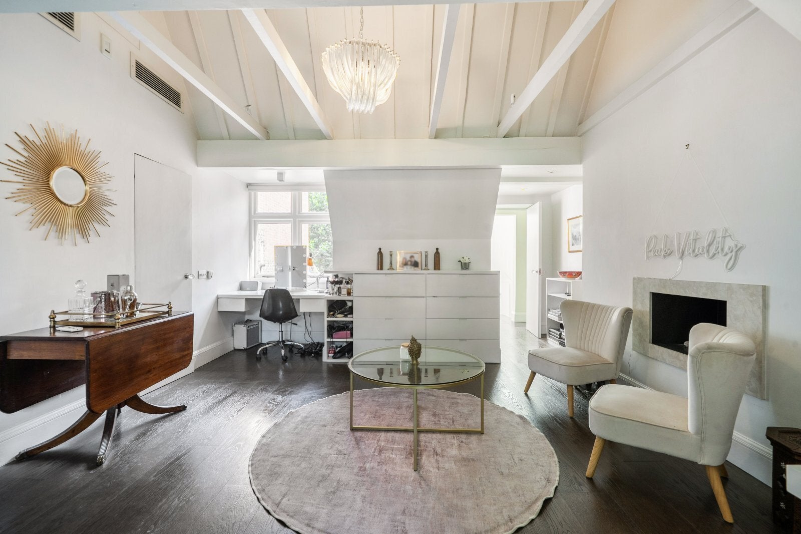 House Collingham Gardens in Greater London
