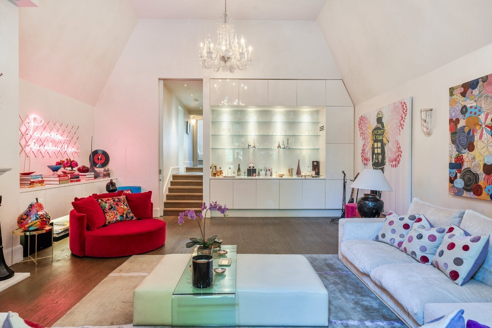 House Collingham Gardens in Greater London
