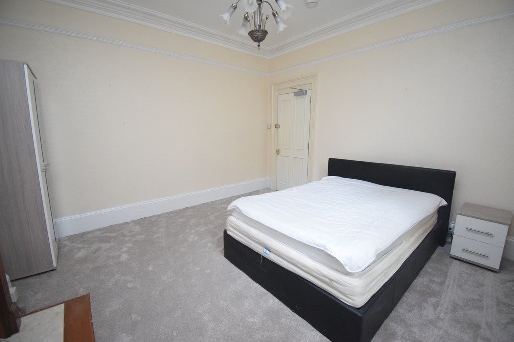 Room Hamp Ward in Bridgwater