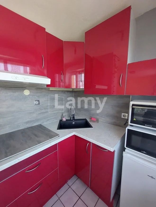 Appartement Rue des Frères Lumière à Évry-Courcouronnes