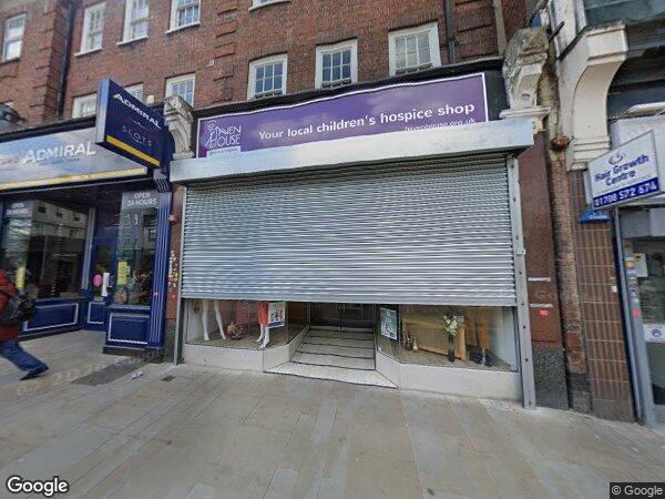 Flat South Street in Greater London