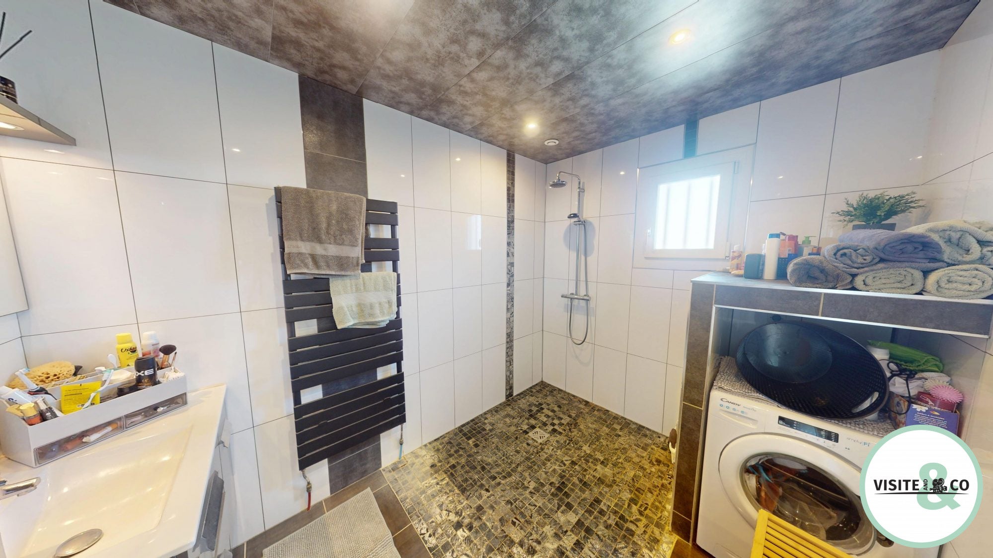 House N 13 in Rots
