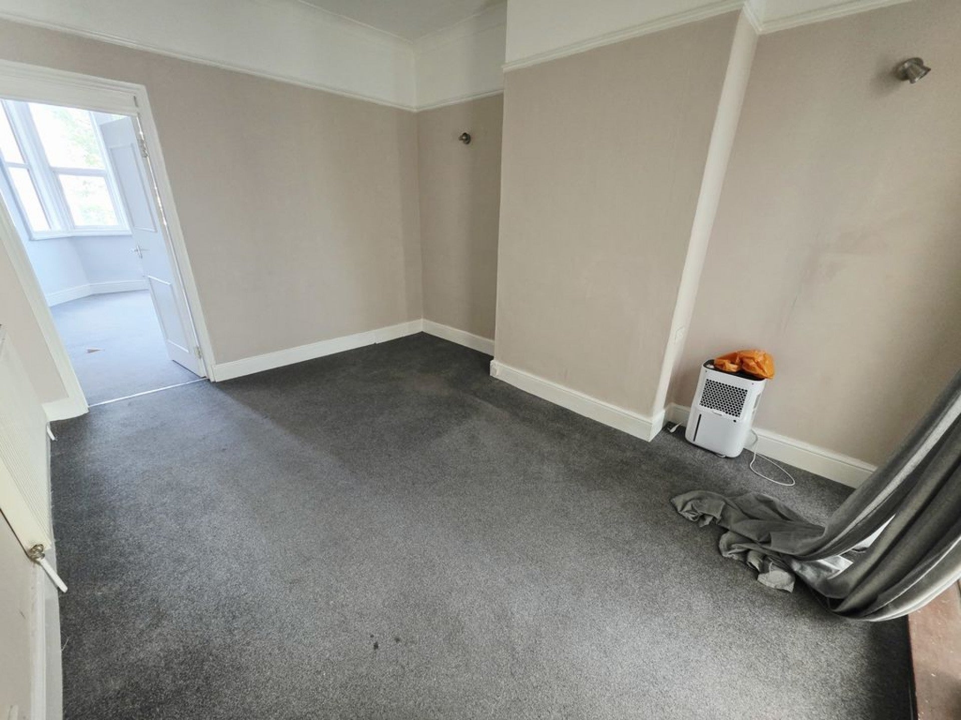 Flat Robertson Road in Bristol