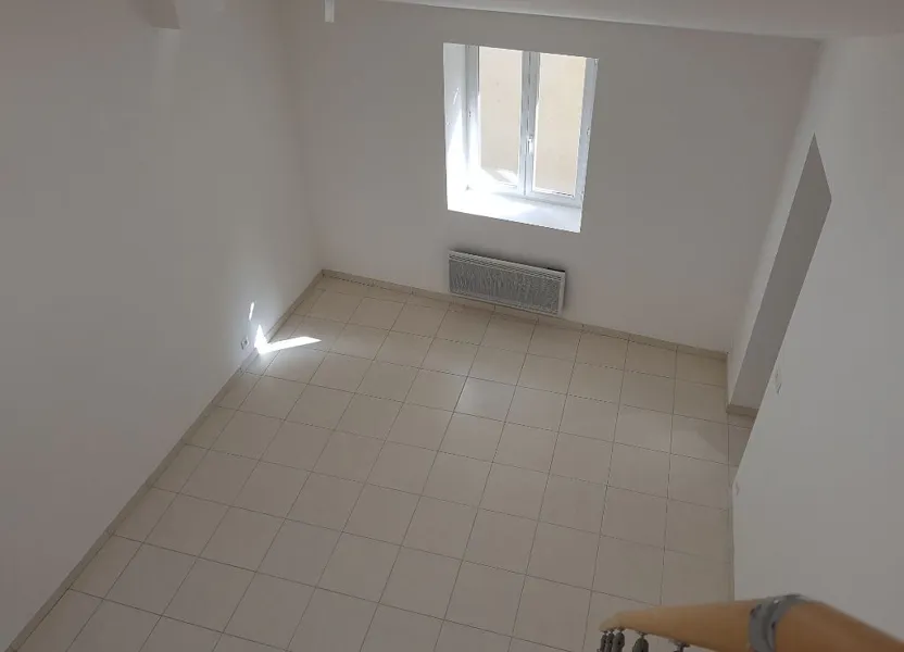 Appartement Rue Louis Bruguier Roure à Pont-Saint-Esprit