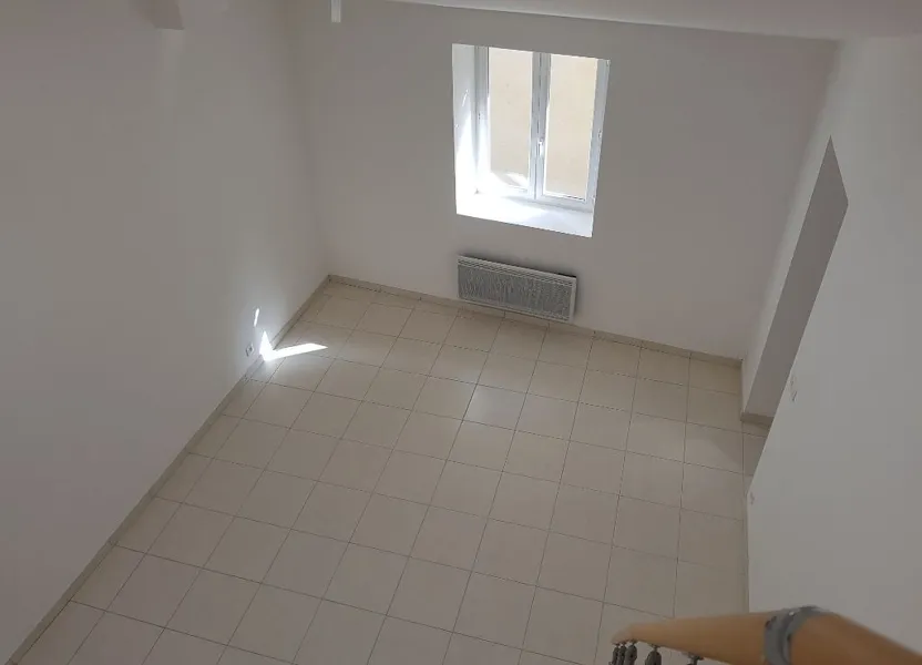 Appartement Rue Louis Bruguier Roure à Pont-Saint-Esprit