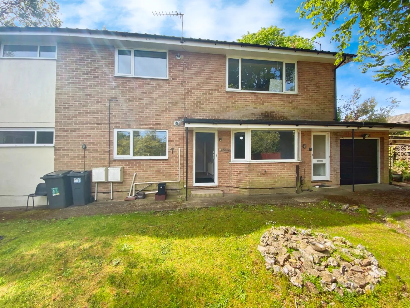 Flat Stirling Road in Bournemouth