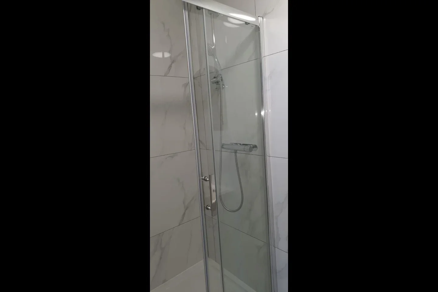 Room Clevely Close in Greater London