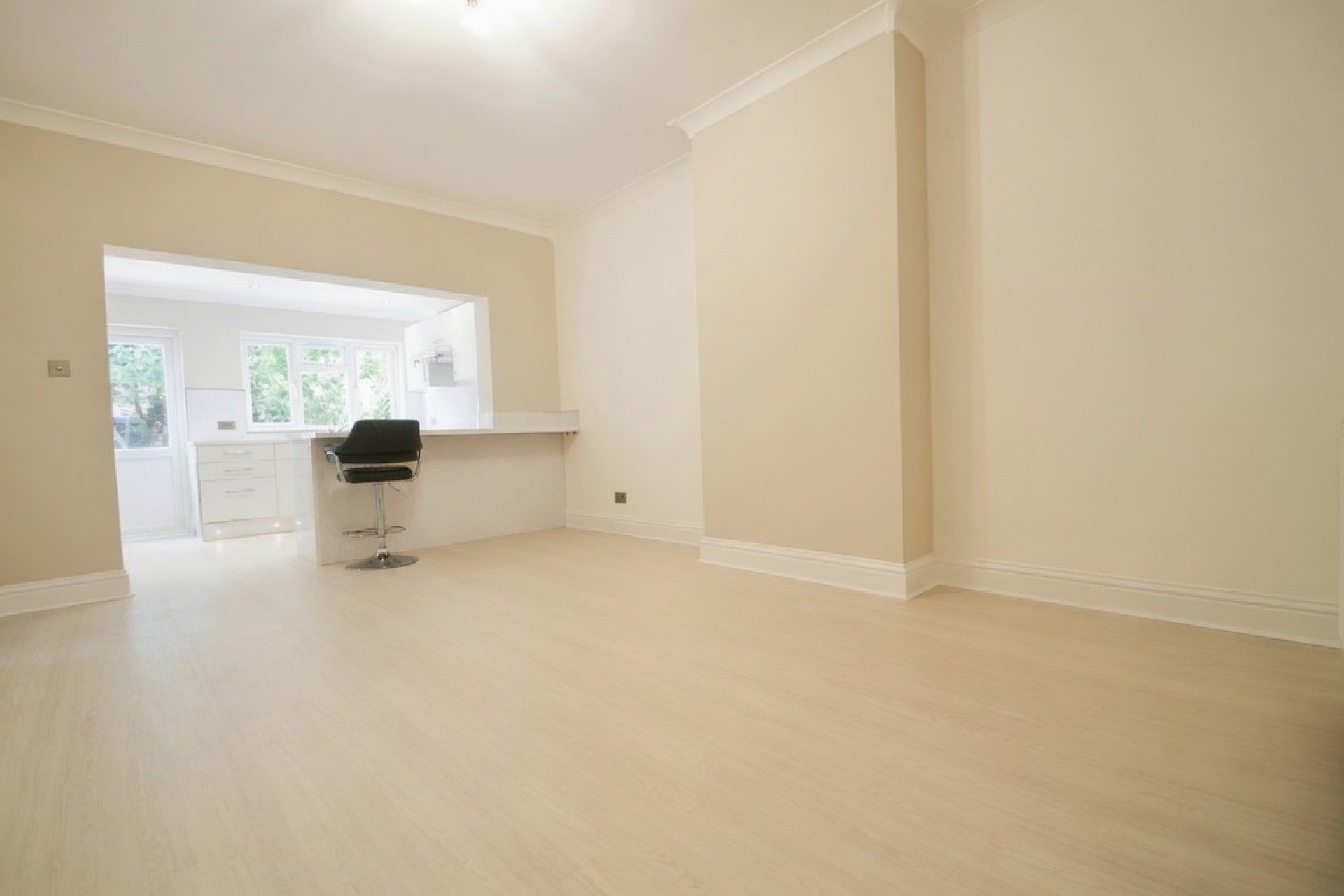 Flat Sidney Road in Borough of Spelthorne