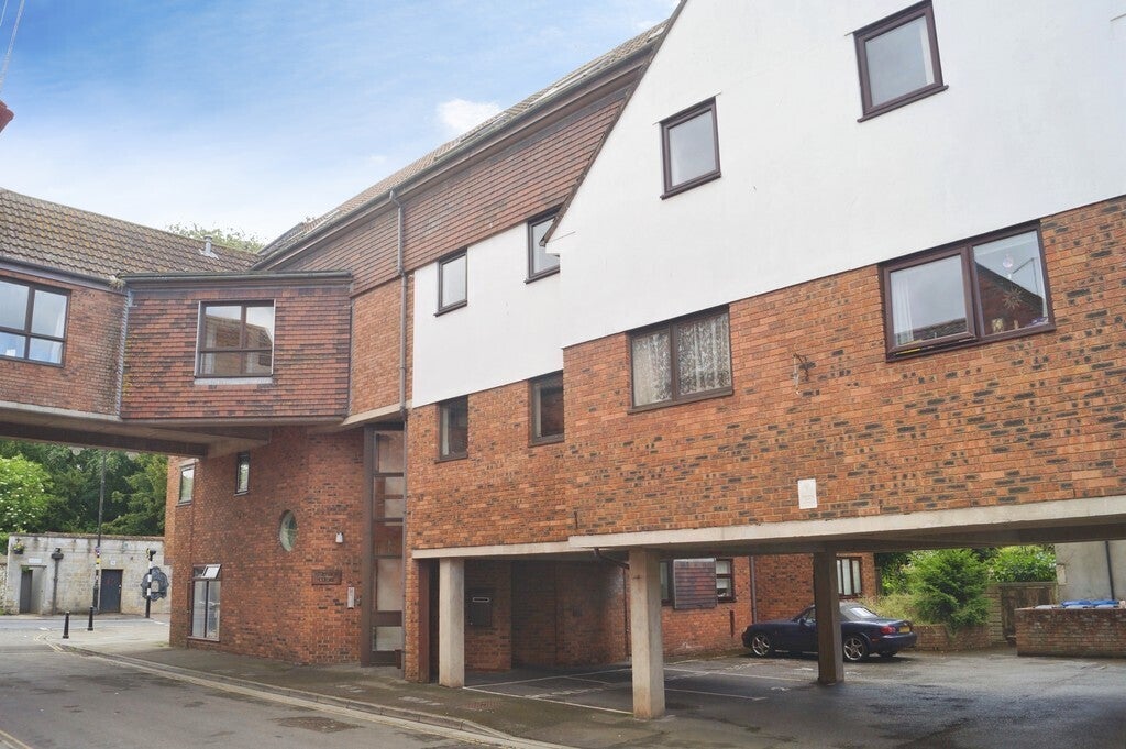 Flat Oriel Drive in Glastonbury