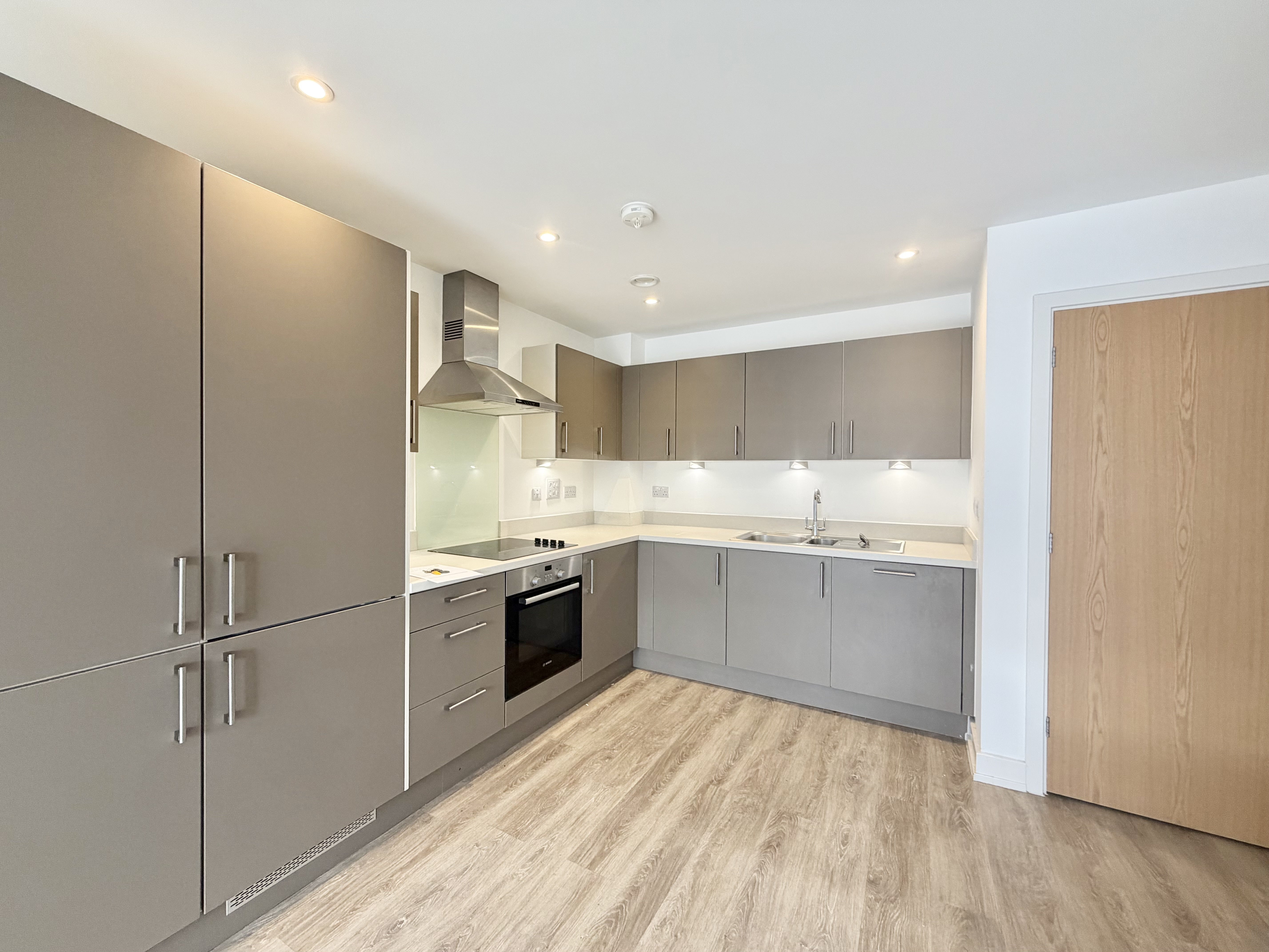 Flat Holmbush Mews in Horsham