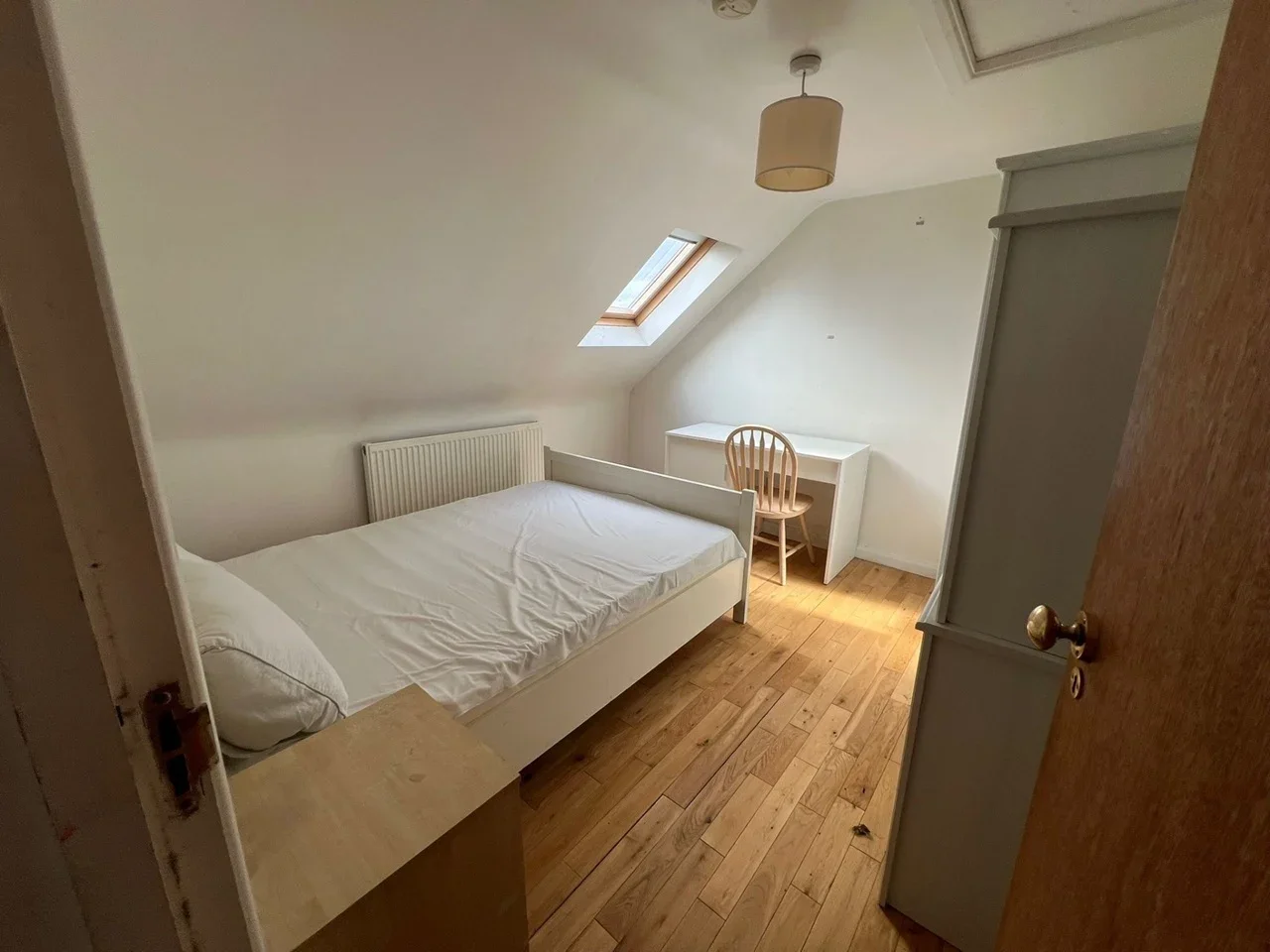 Flat Chelmsford Square in Greater London
