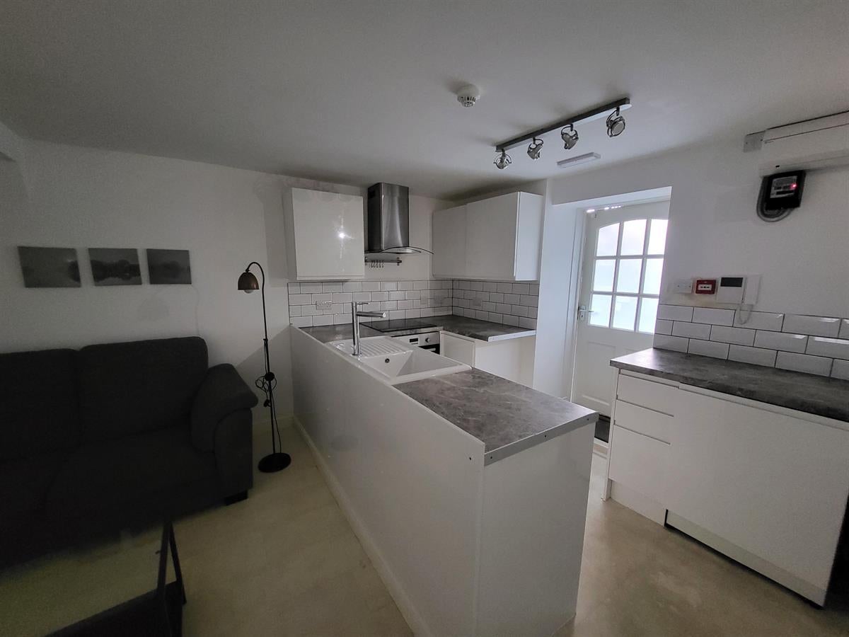 Flat Monnow Street in Monmouth