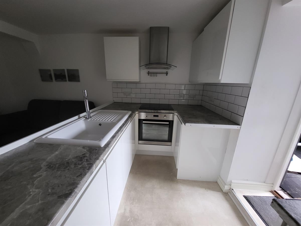 Flat Monnow Street in Monmouth