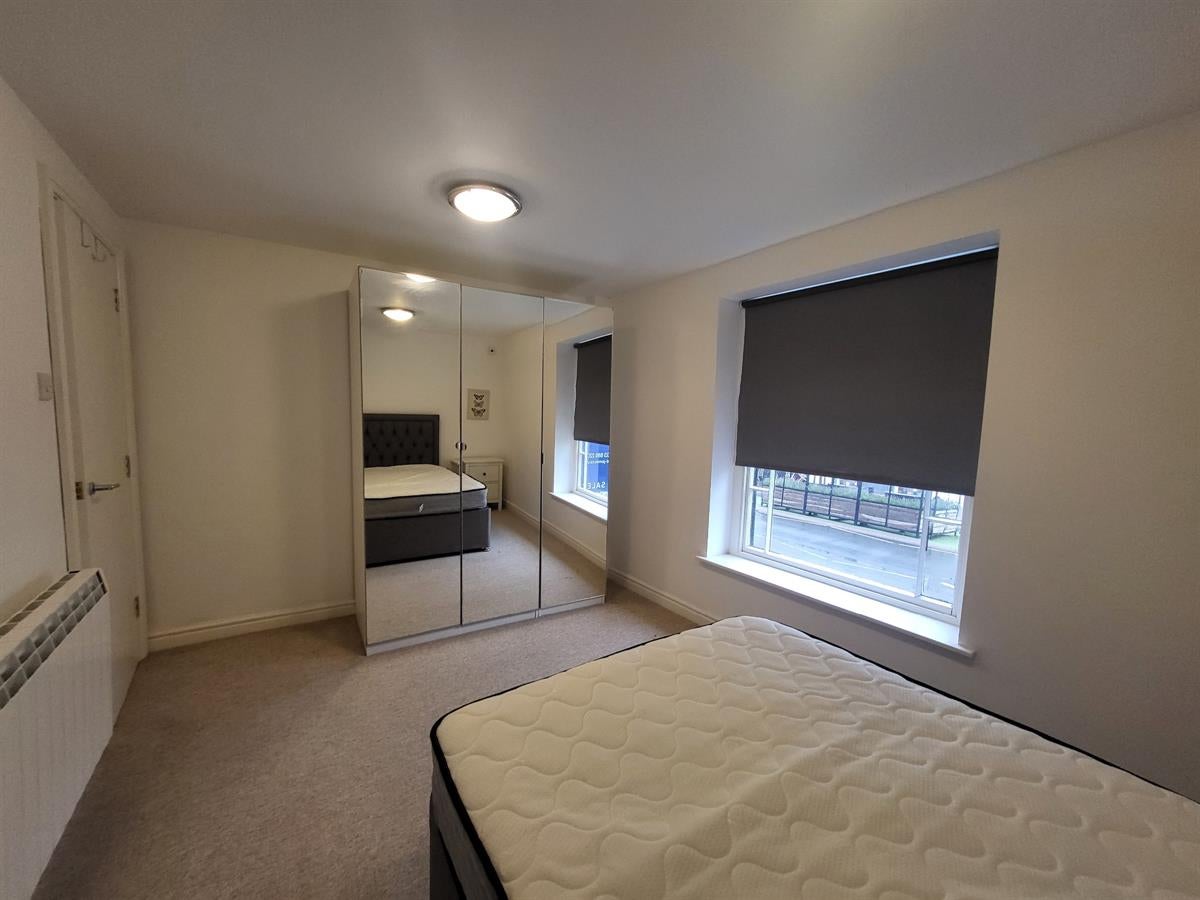 Flat Monnow Street in Monmouth
