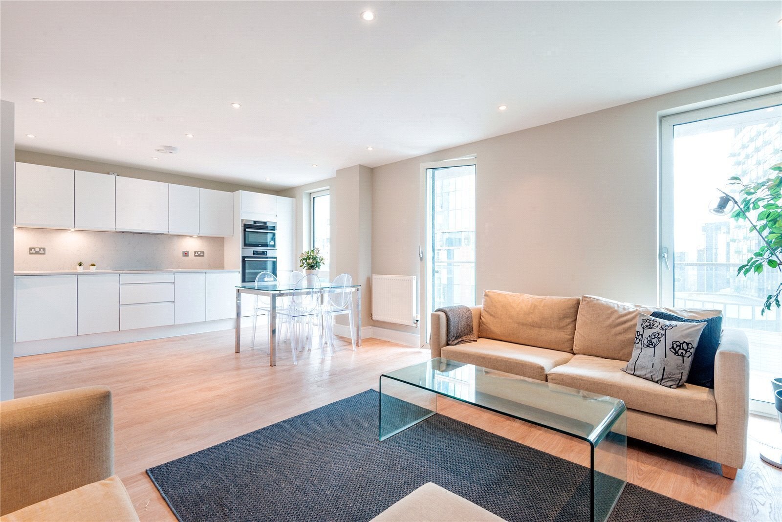 Flat Cassilis Road in Greater London