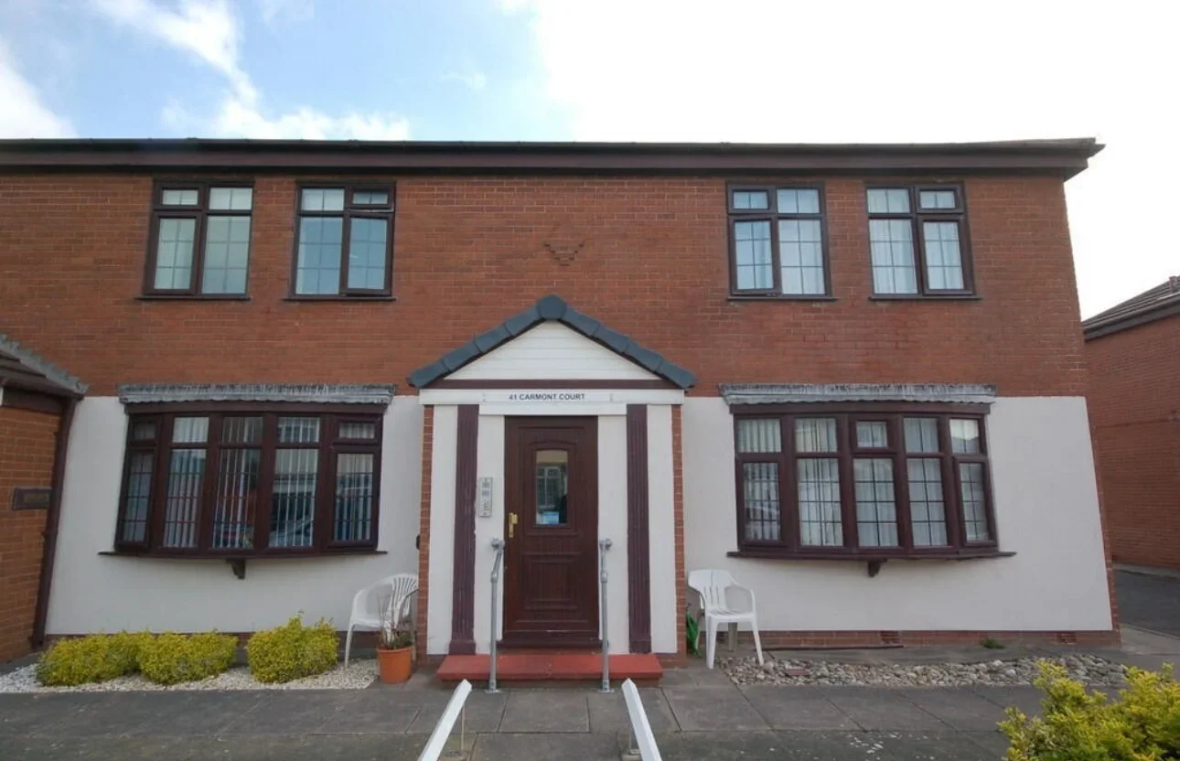 Flat Carmont Court in Blackpool
