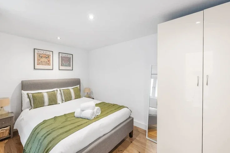 Flat Ponsonby Terrace in City of Westminster