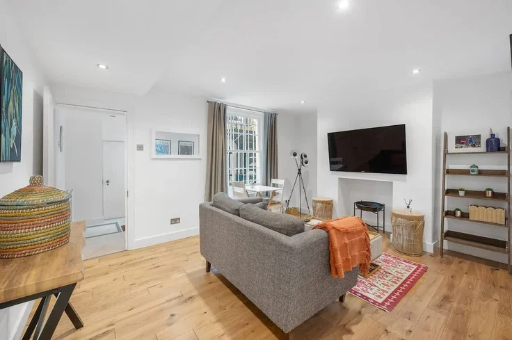 Flat Ponsonby Terrace in City of Westminster