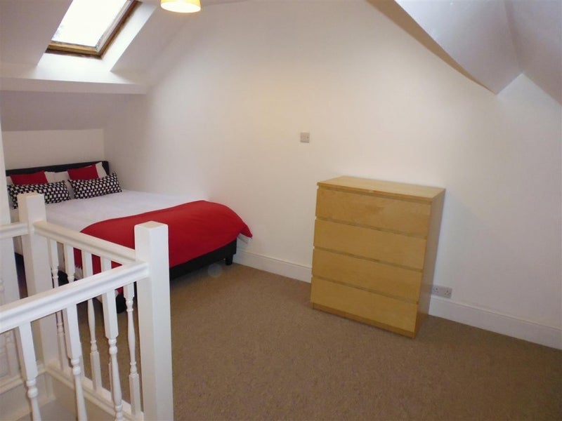 Room Wells Road in Bristol
