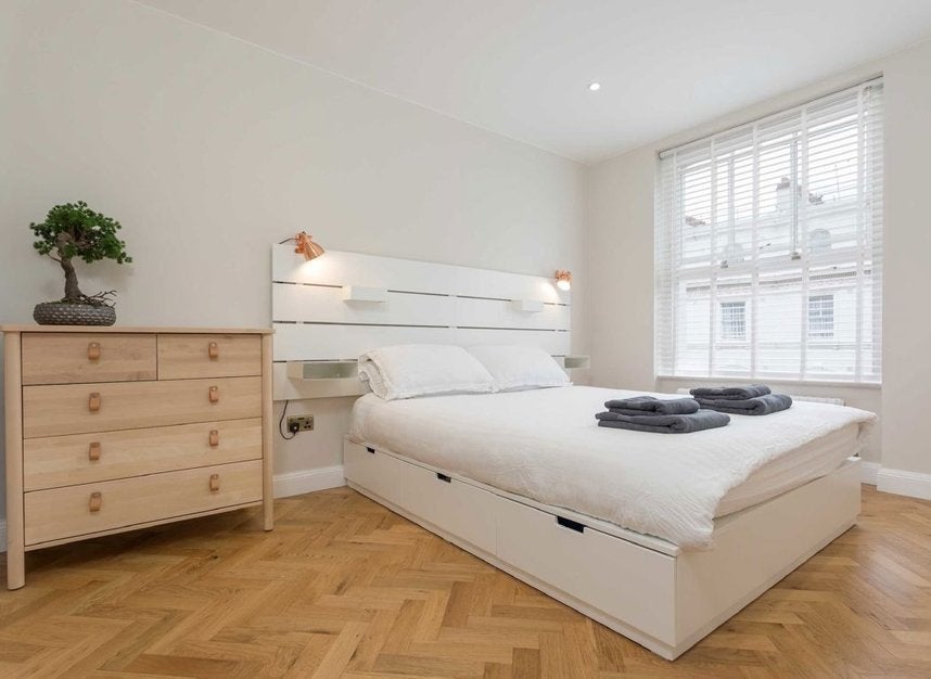 Flat Prince's Square in City of Westminster