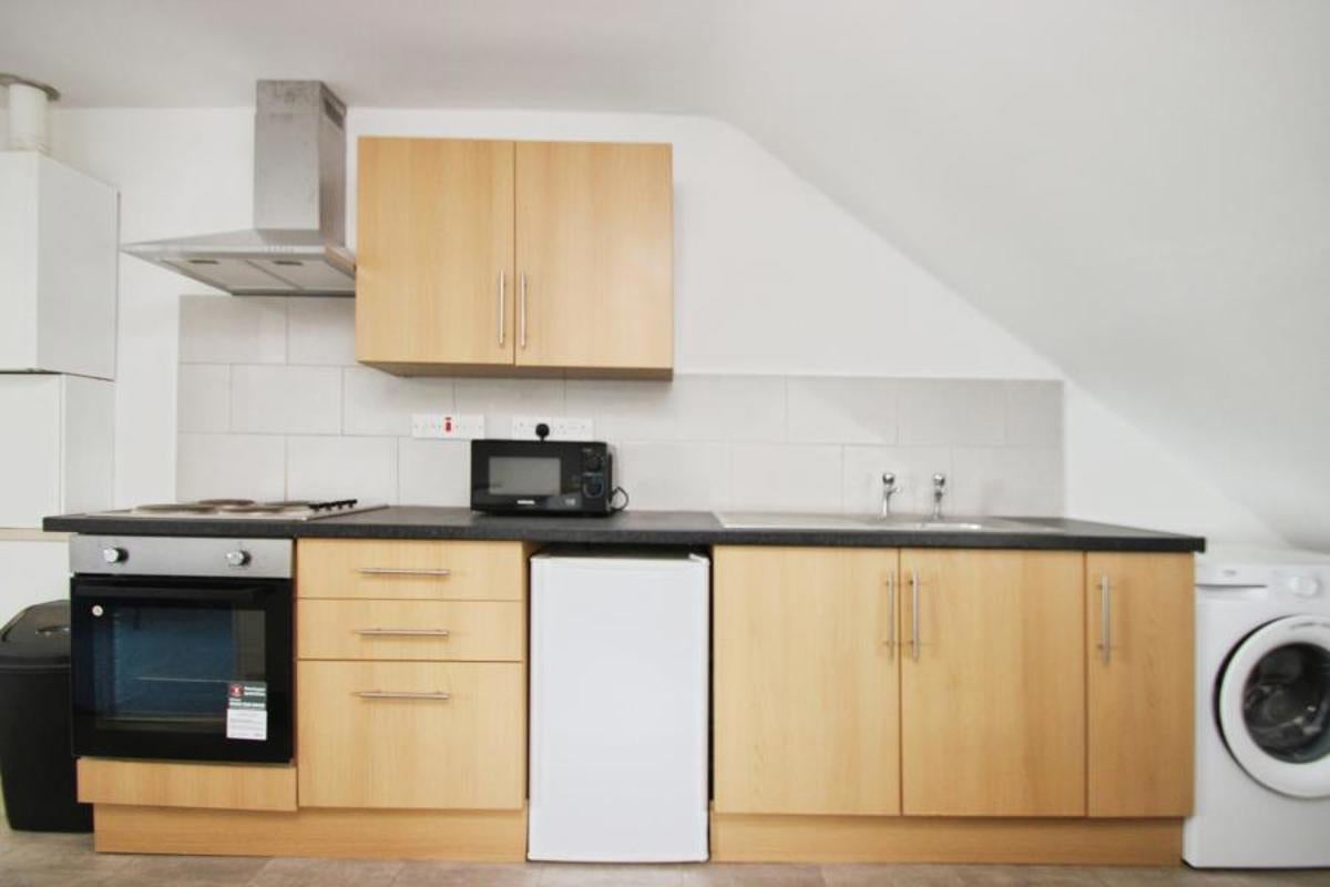 Flat Knowle Road in Bristol