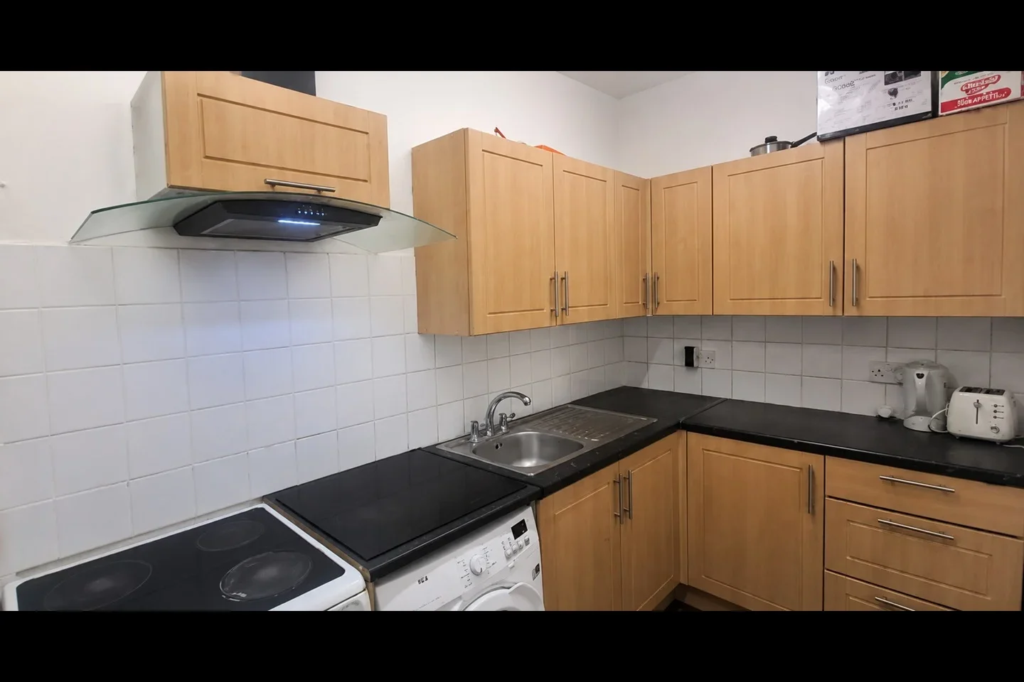 Flat Honiton Road in Greater London