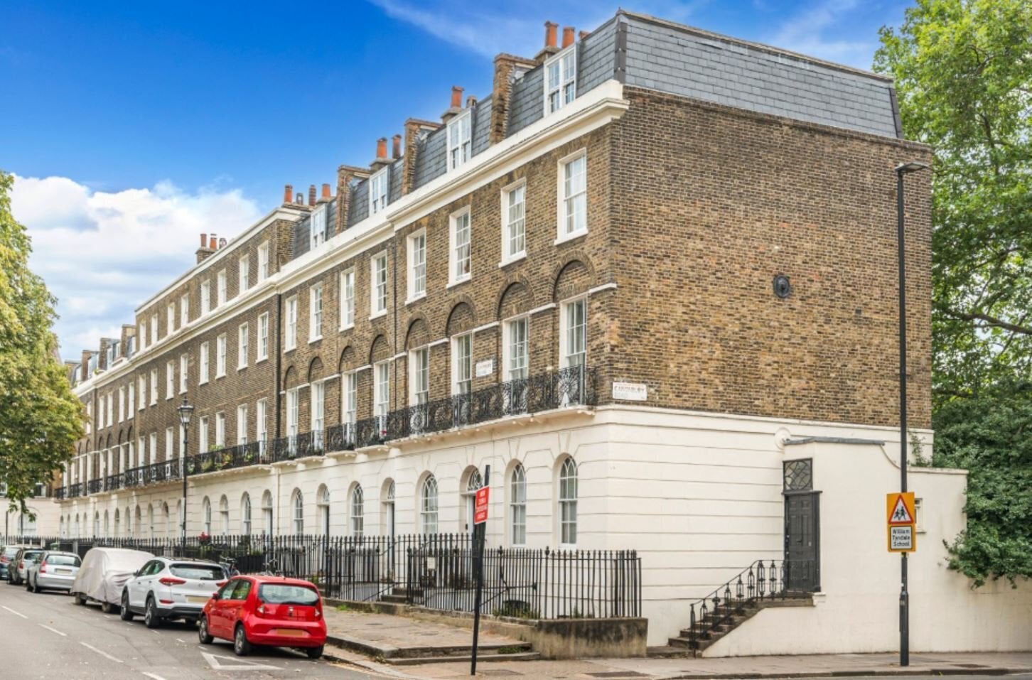Flat Canonbury Square in Greater London