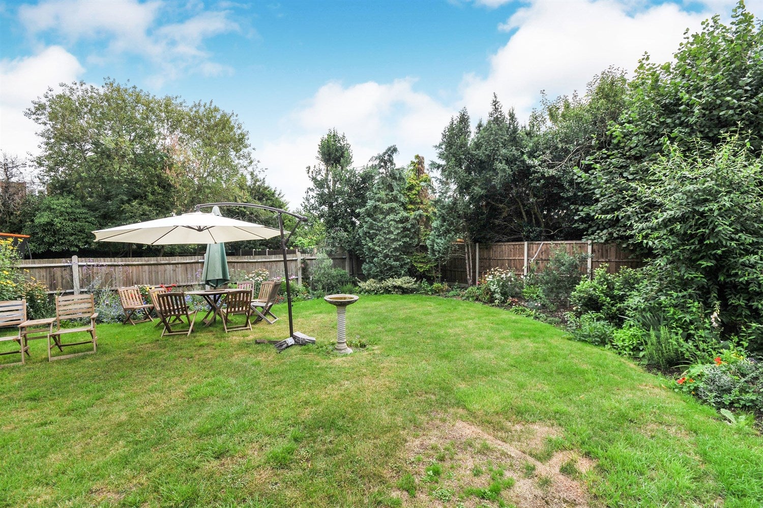 Flat Damon Close in Greater London