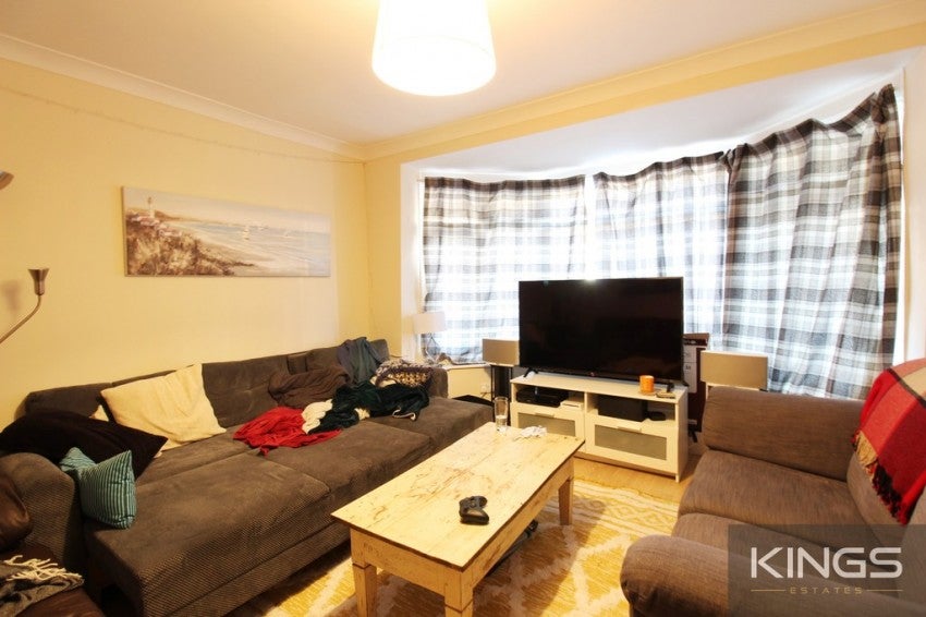Flat Blenheim Gardens in Southampton
