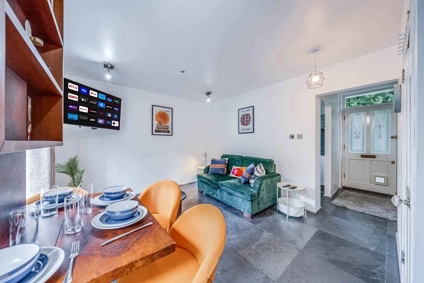 House Carlyle Mews in Greater London