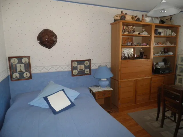 Room Rue Claude Bernard in Vierzon