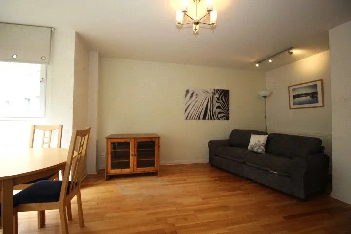 Flat Portland Gardens in City of Edinburgh