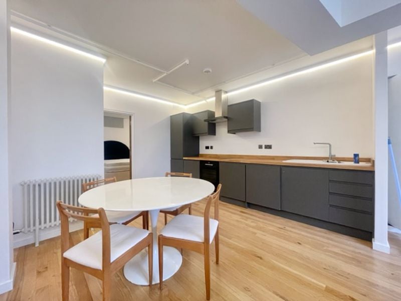 Flat Tanners Hill in Greater London