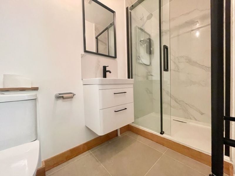 Flat Tanners Hill in Greater London