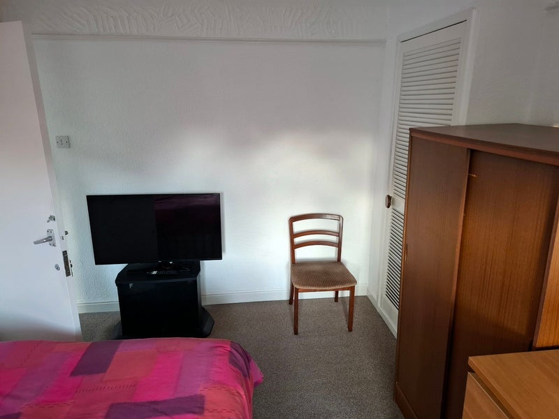 Room Weld Road in Manchester