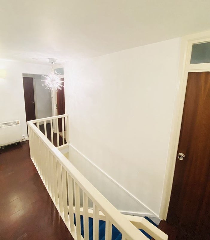 Room Strasburg Road in Greater London