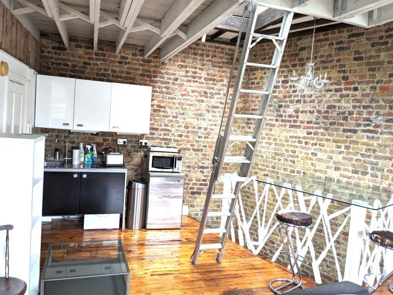 Flat Clerkenwell Green in Greater London