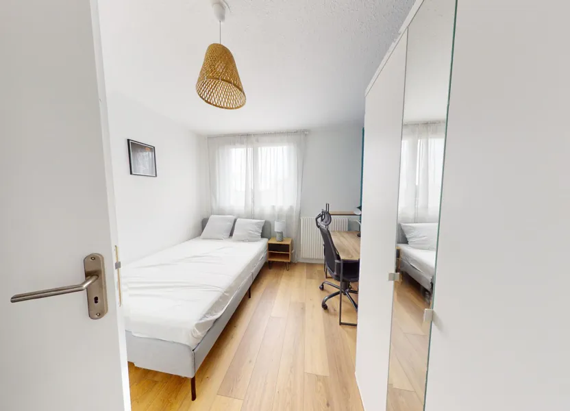 Room Rue Auguste Renoir in Talence