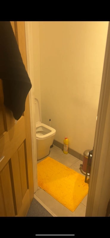 Room Exning Road in Greater London