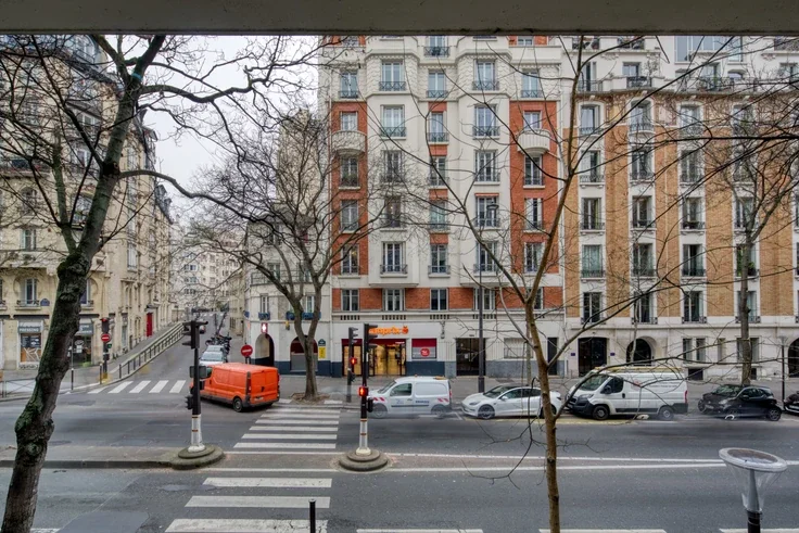 Appartement Avenue de Versailles à Paris