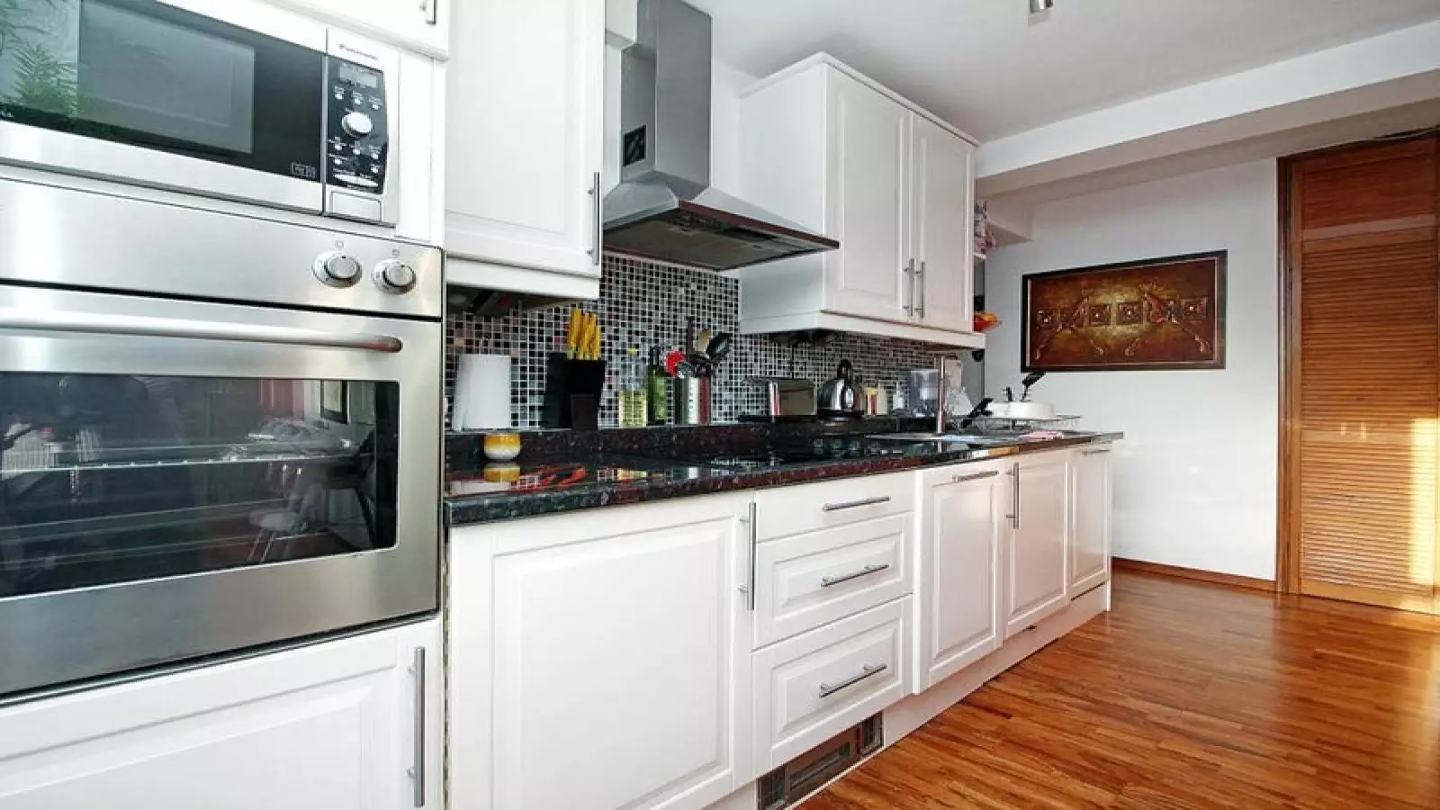 Flat Atherstone Court in City of Westminster