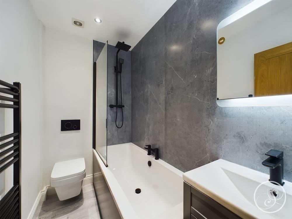 Flat Back Cheltenham Mount in Harrogate
