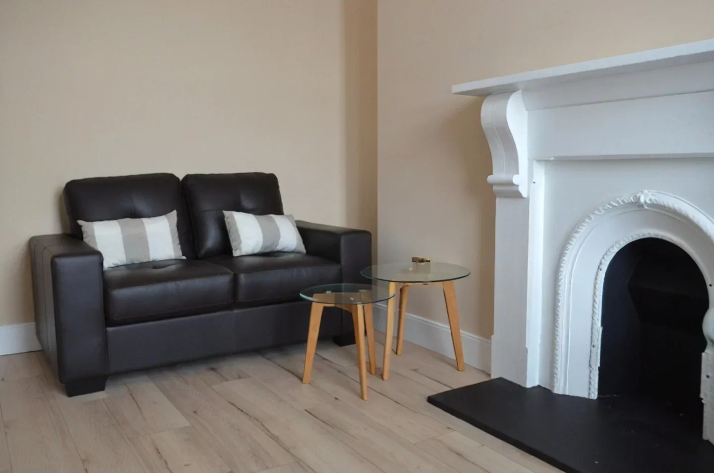 Flat Chertsey Road in Woking