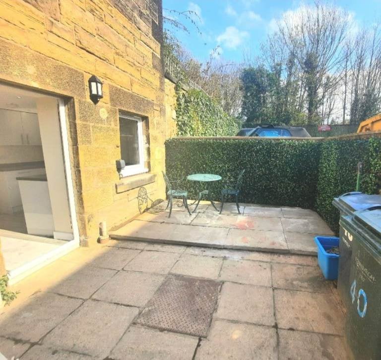 Flat Merchiston Place in City of Edinburgh