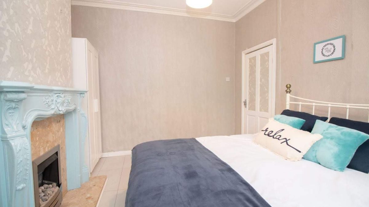 Room Romer Road in Liverpool