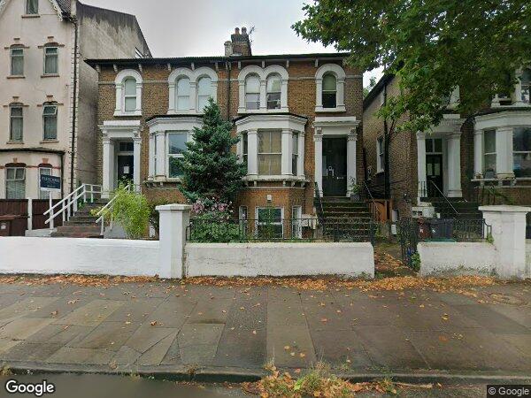 Flat Chiswick High Road in Greater London