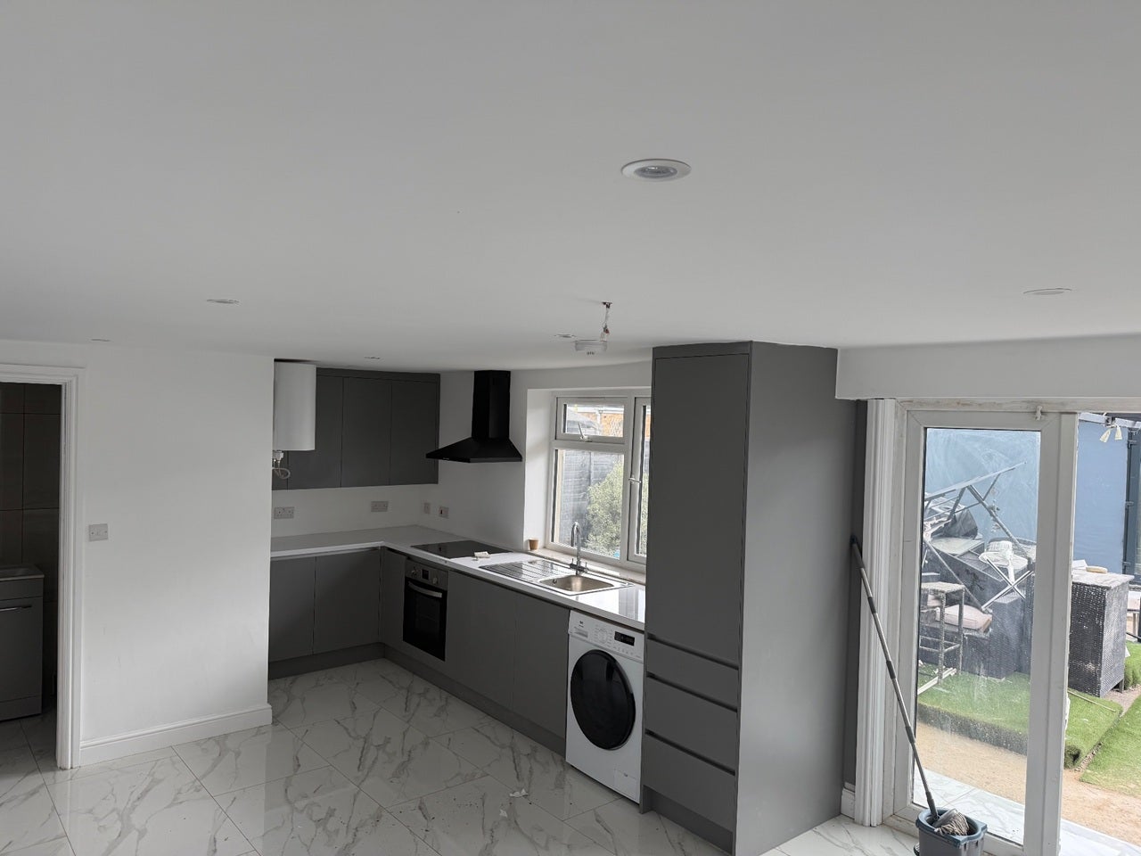 Room Crosthwaite Way in Slough