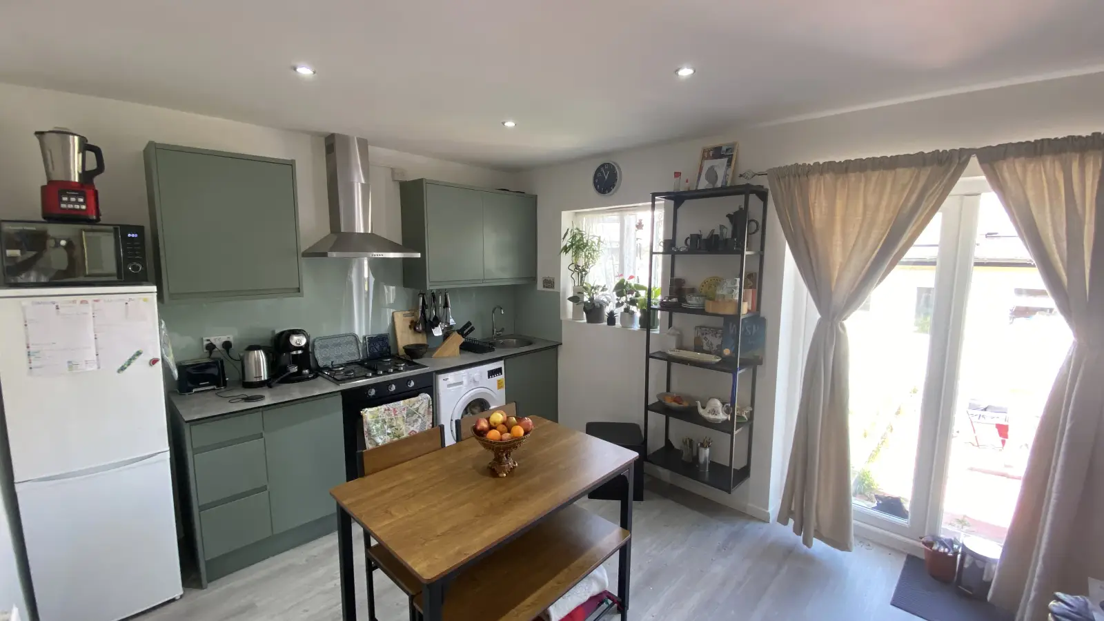Flat Madras Road in Greater London
