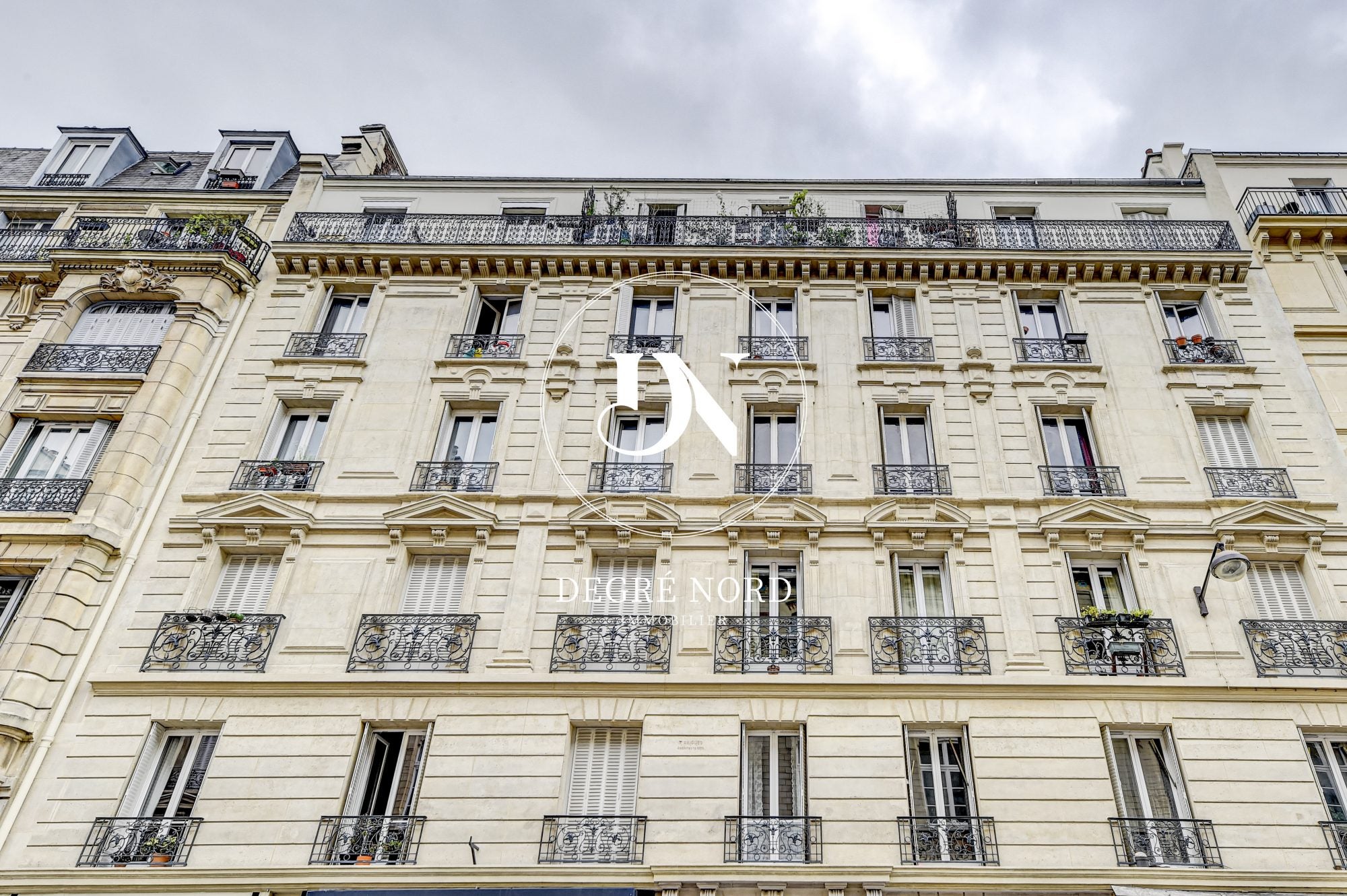 Flat Rue Jean François Lépine in Paris