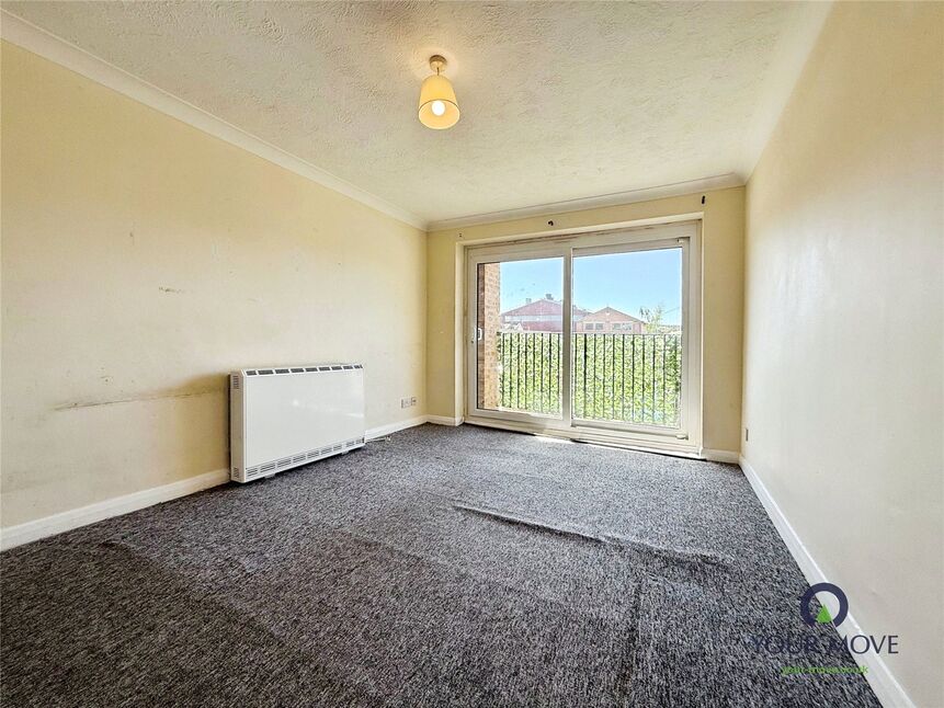 Flat Sandcliff Road in Greater London